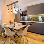 Apartamento Letifico